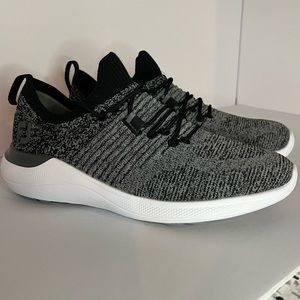 Foot Joy Women’s Flex XP Waterproof but Breathable Trainer Shoes Size 7 1/2